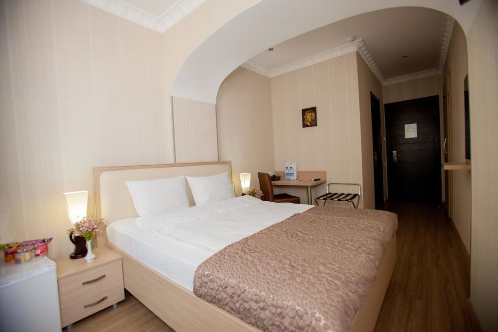 Rustaveli Palace Tbiliszi Kültér fotó